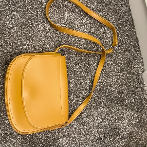 5 purses for $15 - Picture 8 of 15